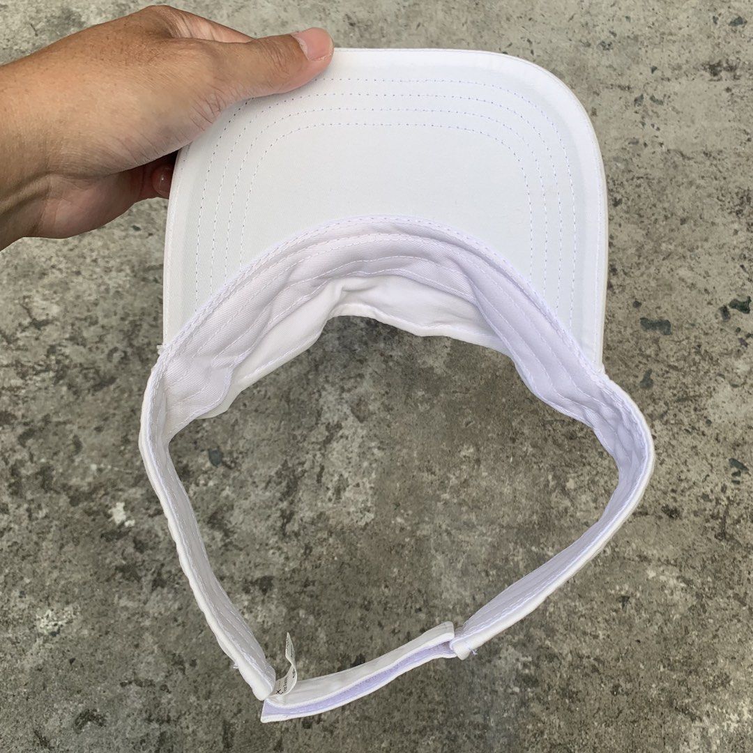 Alo Yoga Duty Off Visor Hat (Category: Hats & Beanies) located in Cavite. Submitted by francuhstuff_ph (Listing ID 1428313397, Image 3). Description: Alo Yoga Duty Off Visor Hat One Size Used excellent condition No flaws/issues.