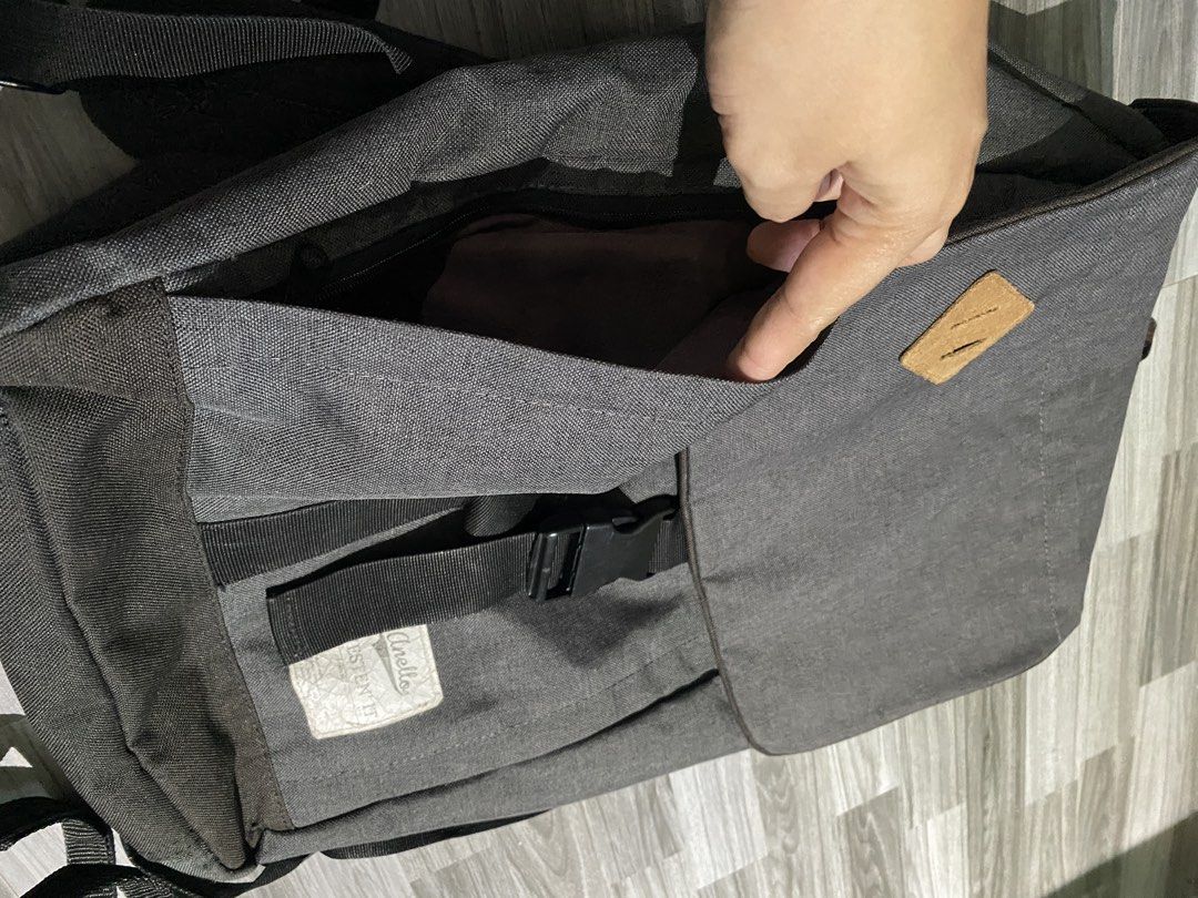 Anello Westen Backpack Gray (Category: Backpacks) located in Antipolo. Submitted by marcoandpaolomerchandise (Listing ID 1428325007, Image 2). Description: Anello From Japan 🇯🇵 Gray Backpack 🎒 May zipper Compartment sa taas May Zipper Both size May open compartment before sa Main Compartment May Zipper sa Likod short cut sa Main Compartment Like New sa Labas Minimal Issue : sa Loob May mga lint , normal sign of used , Hindi naman na kita pag M