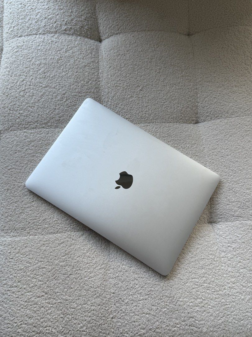 Apple MacBook Pro 13inch M1412458409149091841