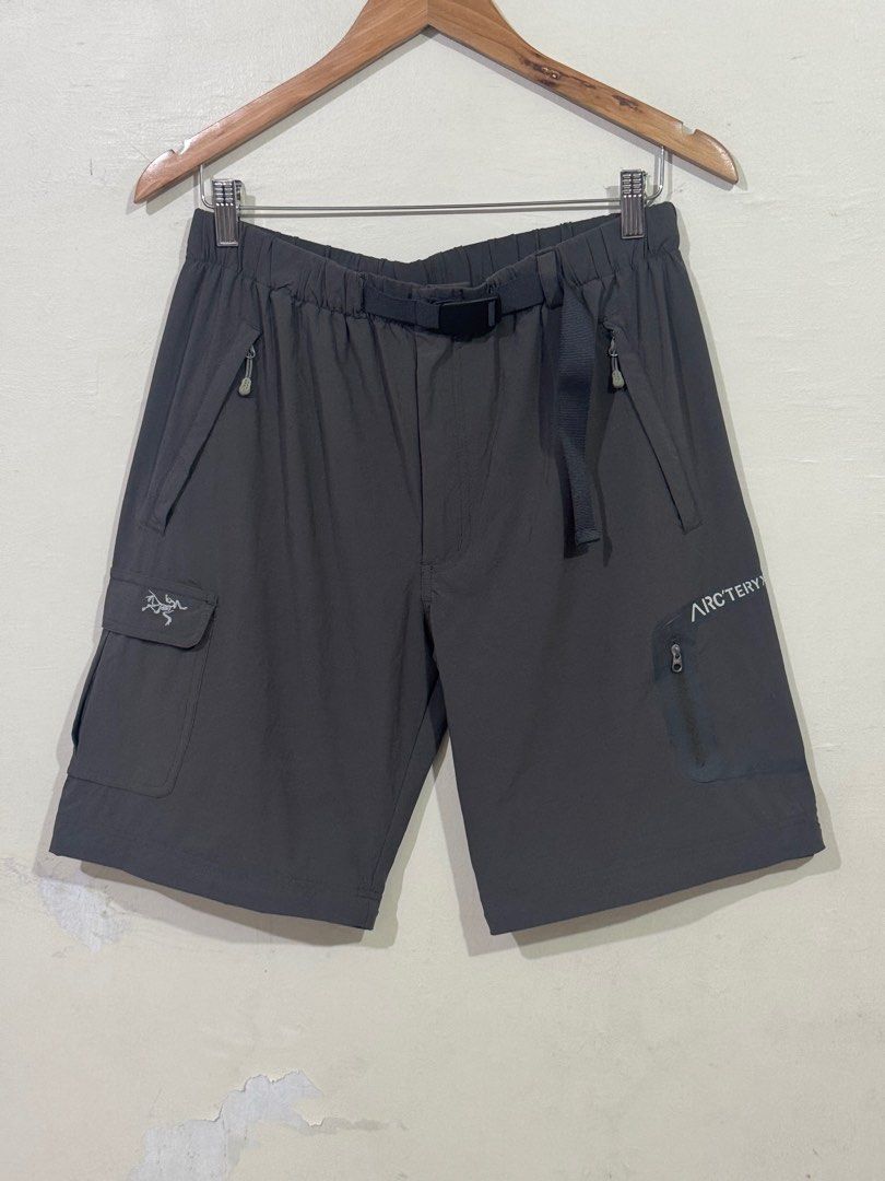 Arc'teryx - Convertible Cargo Hiking Pants (Category: Trousers) located in Manila. Submitted by sophisticatedgoons (Listing ID 1428369684, Image 3). Description: Arc'teryx Cargo Pants Convertible Zip-off Legs transform into shorts Tagged size: L but fits Medium men's Very good condition No issue Reflective spell out arcteryx logo Measurements: Waistline: 30 - 34 (stretchable) Length: 40.5" (Pants) 20" (Short) Leg opening: 8" inches .
