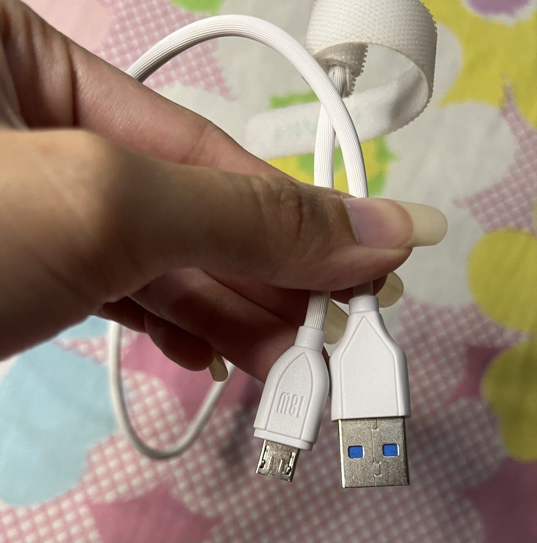 Bavin Android Charger (Category: Chargers & Cables) located in Consolacion. Submitted by blancasbusiness (Listing ID 1428374989, Image 3). Description: Used once For Android users only Micro USB type Fast Charging PM for further inquiries.