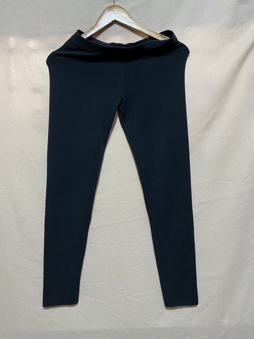 Black Leggings (Category: Other Bottoms) located in Caloocan City. Submitted by declutterbycha (Listing ID 1428394355, Image 1). Description: 💰MODE OF PAYMENT: Unionbank, Maribank, Gotyme, Gcash 📦MODE OF DELIVERY: LBC Express, J & T Express, Grab, Lalamove .