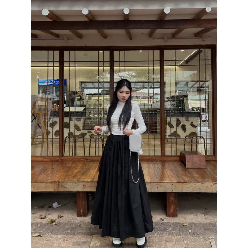 Black Linen Maxi Skirt (Category: Skirts) located in Antipolo. Submitted by flutterby41319 (Listing ID 1428266660, Image 1). Description: waistline is up to 27" length is 36" linen maxi skirt in black like new, washed and tried on only.
