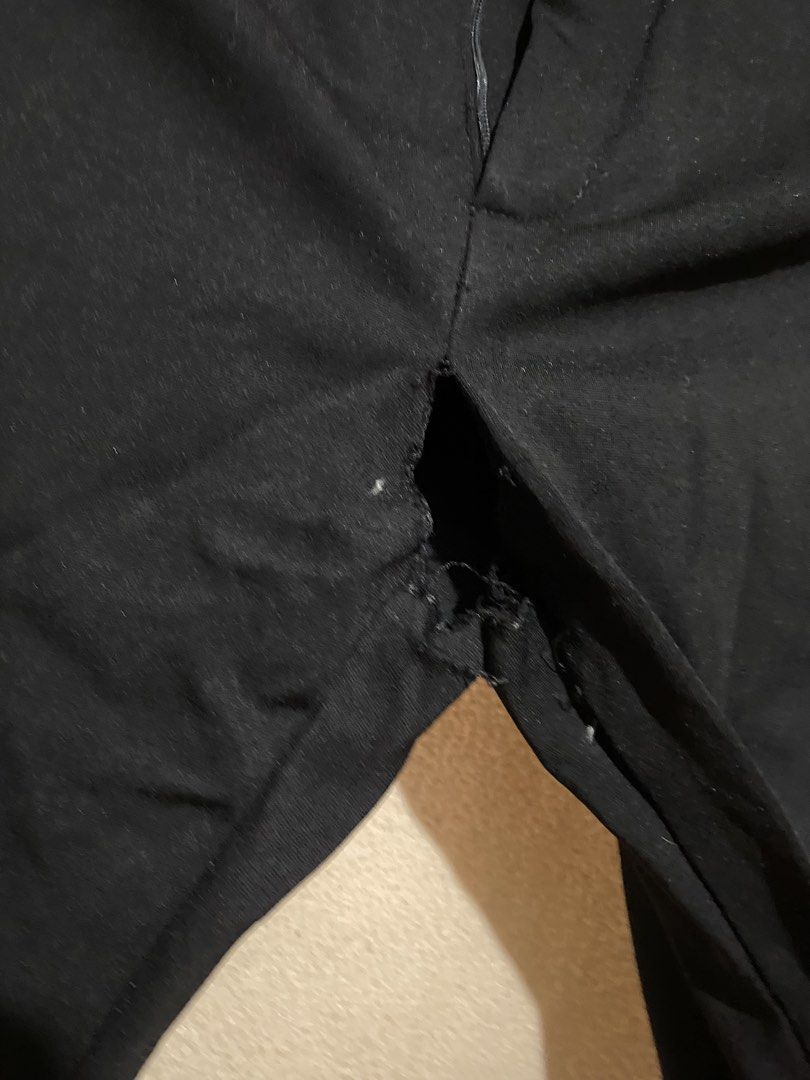 Black Pants with issue (Category: Other Bottoms) located in Caloocan City. Submitted by declutterbycha (Listing ID 1428393957, Image 2). Description: -garterized -tahiin na lang po ang stitching issues 💰MODE OF PAYMENT: Unionbank, Maribank, Gotyme, Gcash 📦MODE OF DELIVERY: LBC Express, J & T Express, Grab, Lalamove .