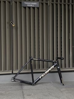 (Category: ) located in . Submitted by lowballbikes (Listing ID 1428341826, Image 1). Description: .