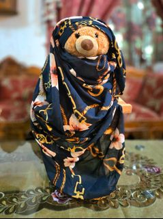 (Category: ) located in . Submitted by huda_wardrobe (Listing ID 1428293106, Image 1). Description: .