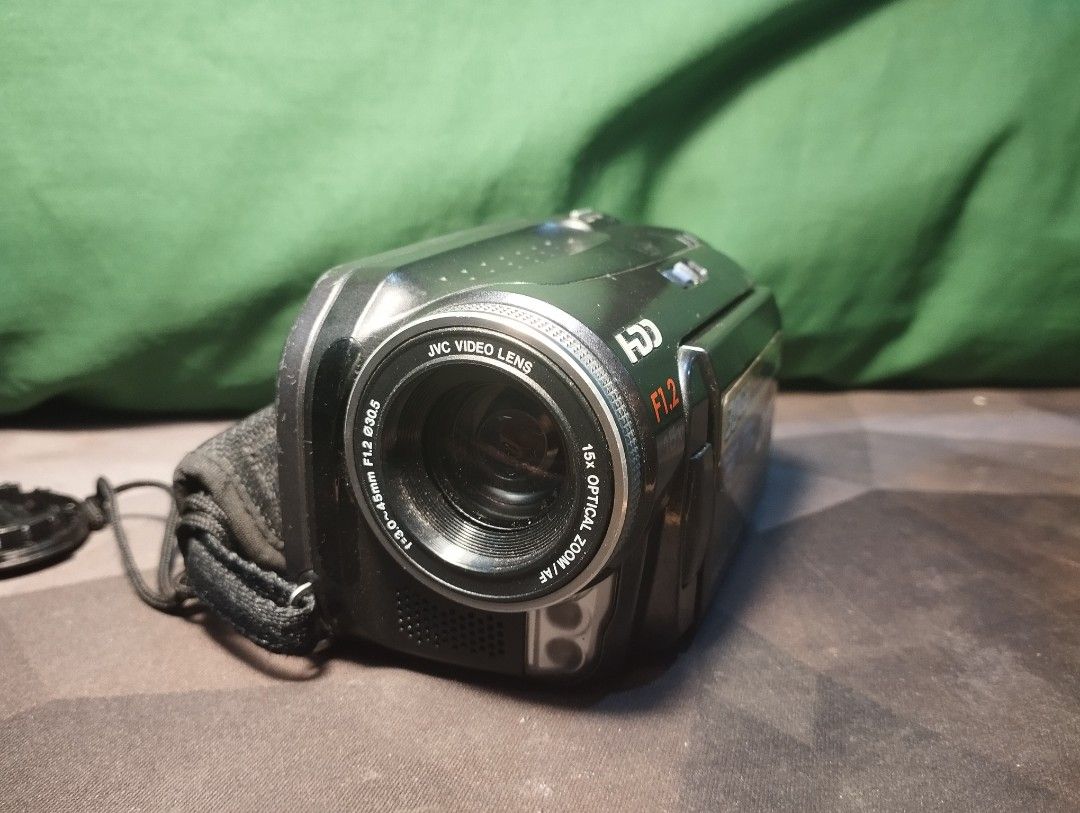 Camcorder (Category: Video Cameras) located in Quezon City. Submitted by santinooo (Listing ID 1428357639, Image 2). Description: JVC Everio GZ-MG50u ❗selling for 2,000php ❗ - No functional issues, all buttons are working - Zoom working - video working - picture working -with 30GB HDD storage ‼️MUST READ‼️ ISSUE: May temperature error or HDD error everytime bubuksan but I think pwede ipaayos.. (Sometimes it works normally, but most of the time it