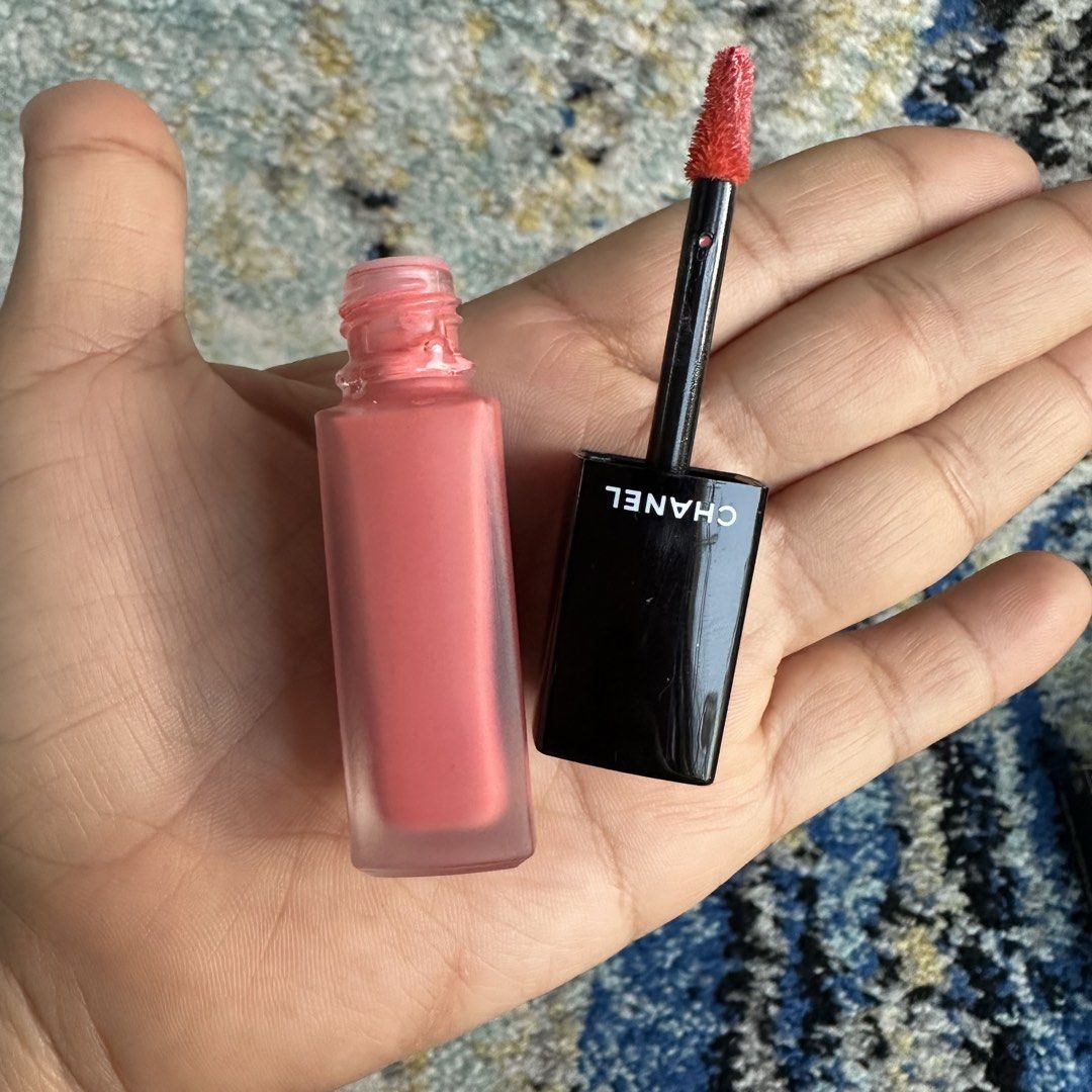 Chanel Rouge Allure Ink 158 Highway (Category: Makeup) located in Paranaque City. Submitted by changingclassic (Listing ID 1428360366, Image 3). Description: Chanel Rouge Allure Ink 158 Highway -Authentic 💯 -Rarely used -Actual photos posted -What you see what you get rfs: decluttering DM FOR INTERESTED .