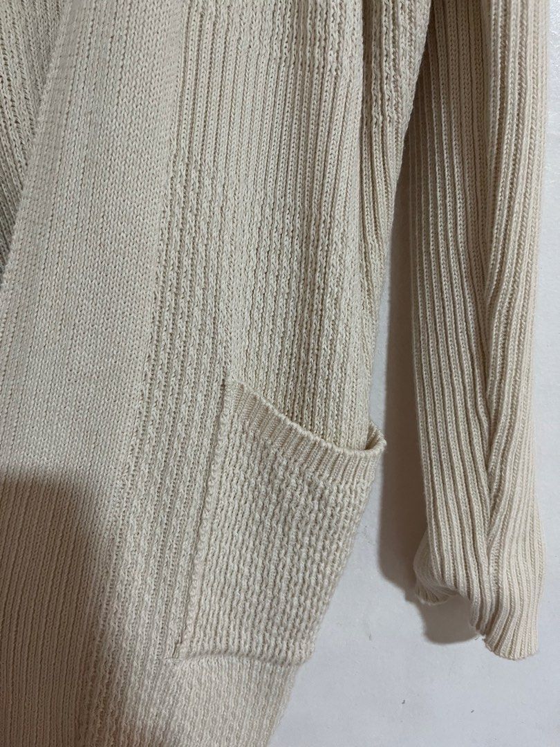Cream Ribbed Knit Cardigan with Pockets (Category: Coats, Jackets and Outerwear) located in Bulacan. Submitted by 01.soleil (Listing ID 1428268494, Image 2). Description: .