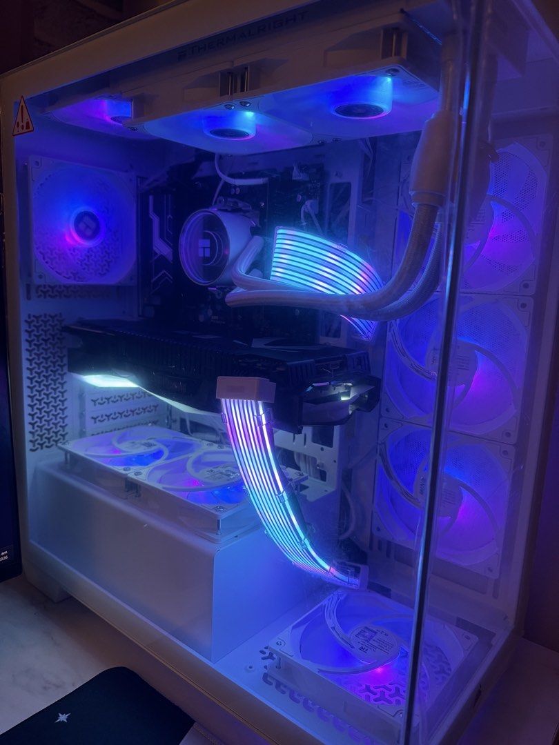 Custom pc413263702178539522