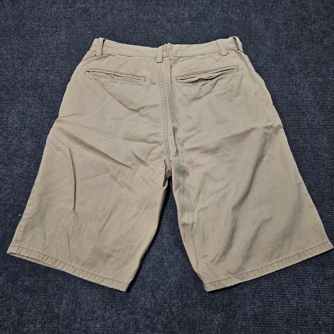 DC shoes chino shorts (Category: Shorts) located in Baguio. Submitted by fadexquisite (Listing ID 1428301734, Image 2). Description: DC shoes chino shorts Size28 on tag Waist 28inch Length 20inch Rise 10inch Inseam 9inch Leg opening 9inch Excellent condition 500 plus ship fee.