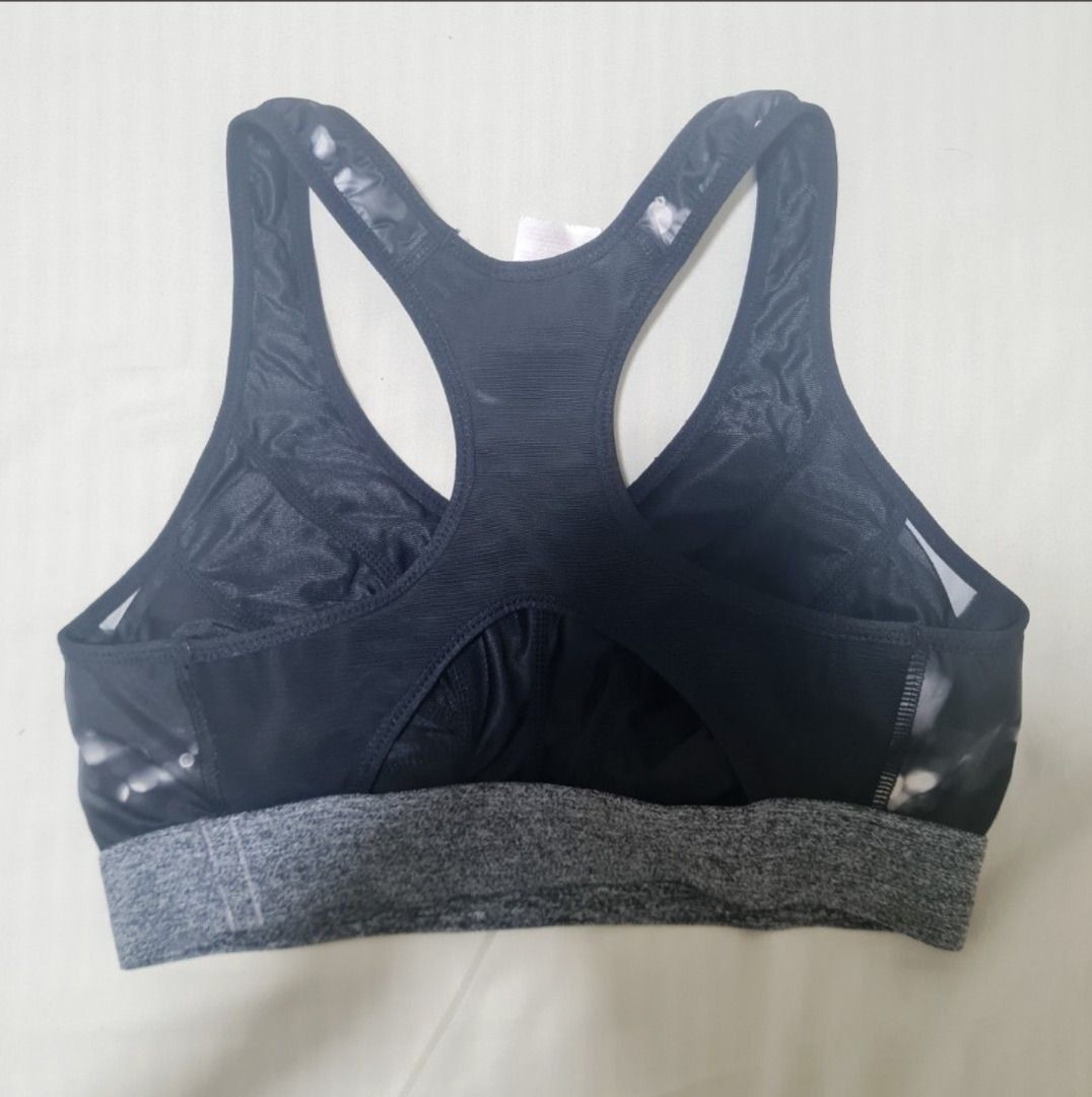 Decathlon Black Sports Bra (Category: Activewear) located in Mandaluyong City. Submitted by alyscloset_ (Listing ID 1428322384, Image 2). Description: Ladies fitness bra workout/ gym fitness/ yoga sports bra. Made for performance and comfort during your workout. 100% cotton fabric with side stretchable Lycra fabric panels.