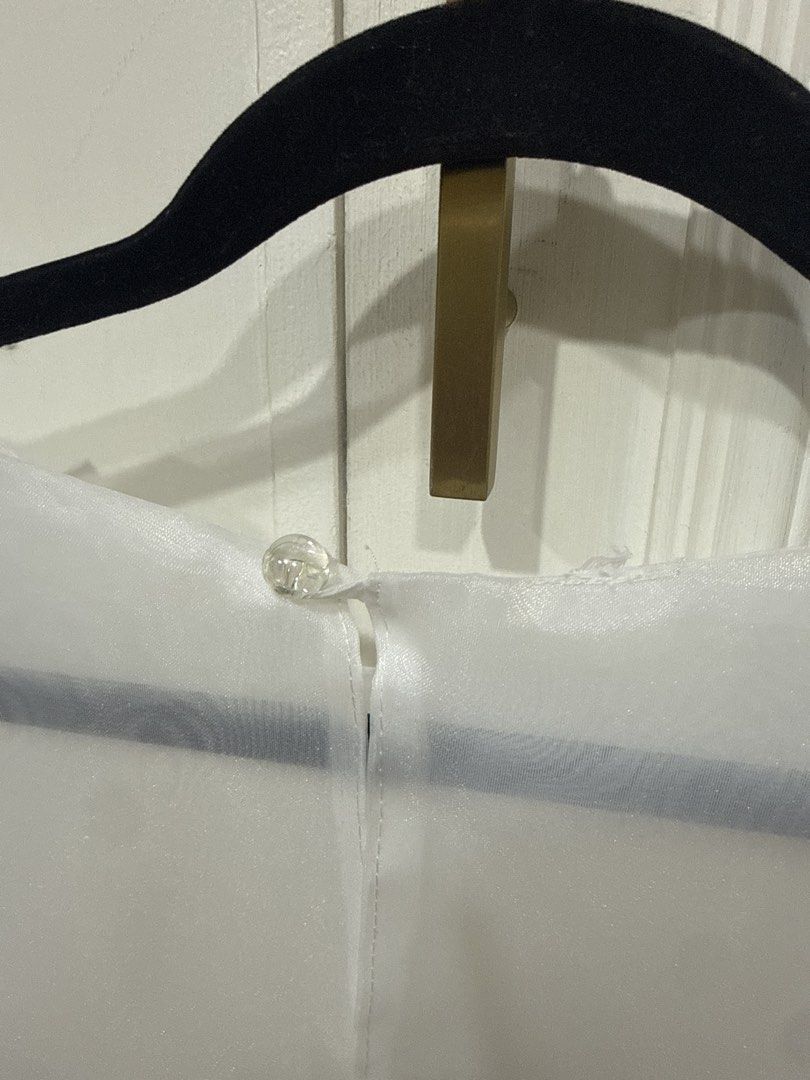 Filipiniana White Top Bow (Category: Blouses) located in Manila. Submitted by style.chambers (Listing ID 1428374222, Image 3). Description: Filipiniana white top For events, weddings, as cover up, etc Very stylish .
