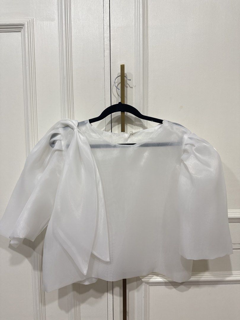 Filipiniana White Top Bow (Category: Blouses) located in Manila. Submitted by style.chambers (Listing ID 1428374222, Image 1). Description: Filipiniana white top For events, weddings, as cover up, etc Very stylish .