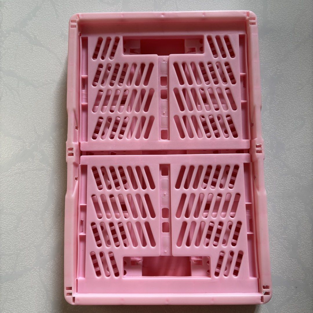 foldable boxes (Category: Storage Boxes & Baskets) located in Singapore. Submitted by mango3 (Listing ID 1428374939, Image 3). Description: $3 each all for $10 .