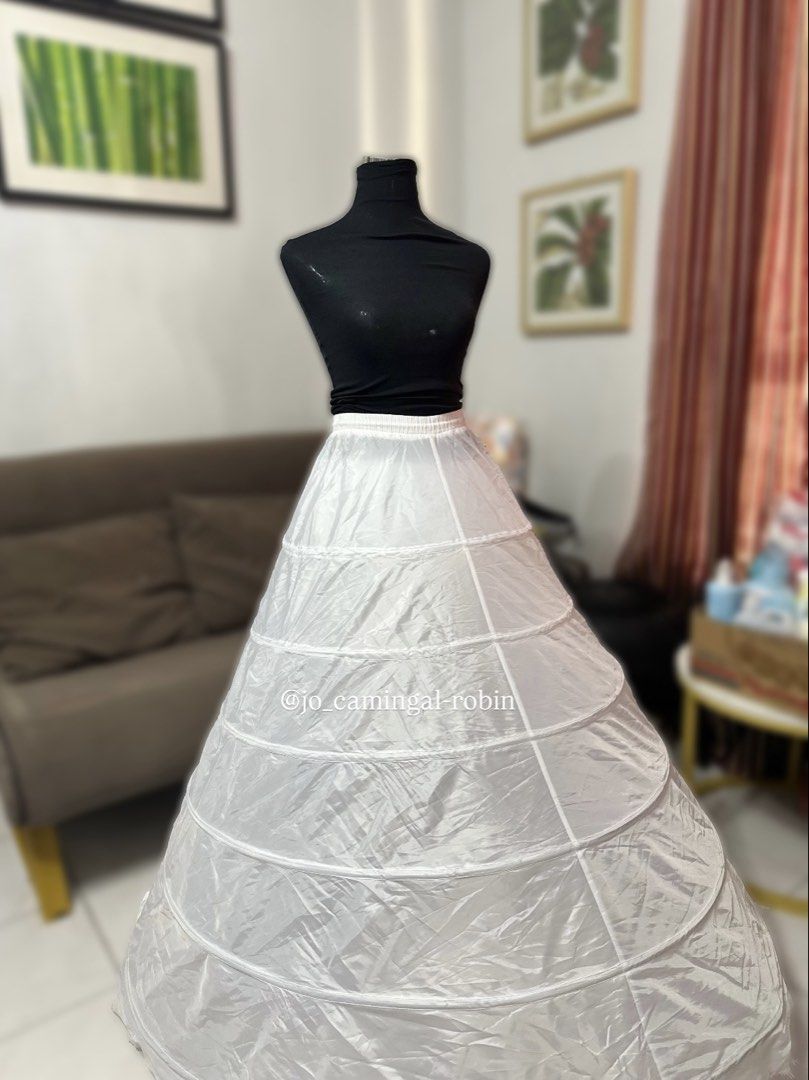 FOR RENT: PETTICOAT (Category: Tailoring & Restoration) located in Paranaque City. Submitted by jorenxc (Listing ID 1428397272, Image 2). Description: • ₱150 (1 day) • ₱50 (per day extension) • ₱150 (deposit) • NO COD • PAYMENT FIRST • Loc: Sunvalley, Parañaque .