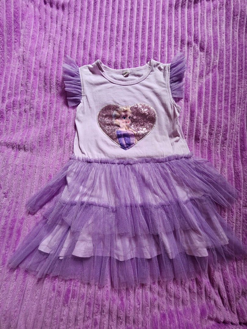Frozen Elsa Tulle Dress (Category: Babies & Kids Fashion) located in Baao. Submitted by cloverclothes (Listing ID 1428304991, Image 1). Description: size 130 on tag like new pa. walang himolmol. super pretty pag suot. 10/10.