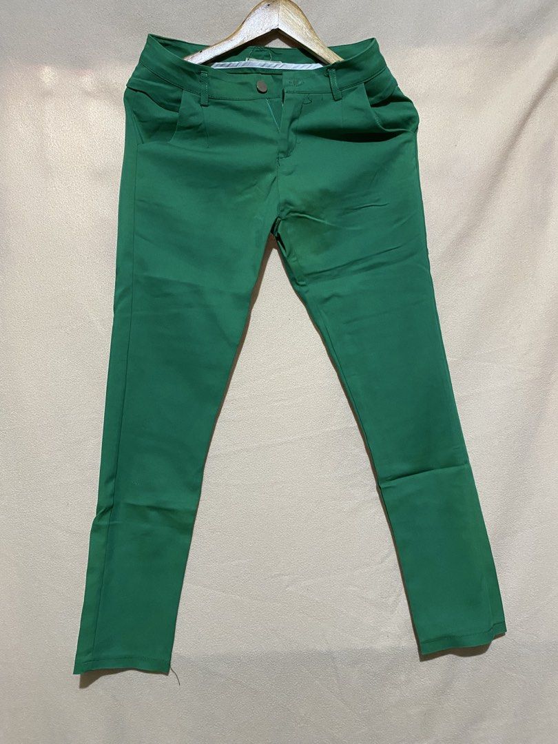 Green Pants - Size 30 (Category: Other Bottoms) located in Caloocan City. Submitted by declutterbycha (Listing ID 1428393314, Image 1). Description: -Size 30 -has minor issue (see photos for reference) 💰MODE OF PAYMENT: Unionbank, Maribank, Gotyme, Gcash 📦MODE OF DELIVERY: LBC Express, J & T Express, Grab, Lalamove .