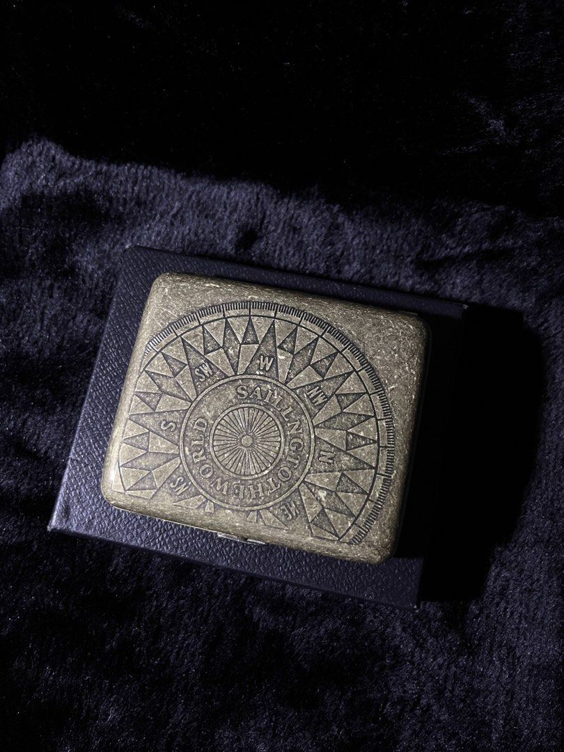 GVIPAI Compass Cigarette Case w/free 2 ashtrays (Category: Luxury Bags & Wallets) located in Baguio. Submitted by azcollections_scar (Listing ID 1428365629, Image 3). Description: Stainless Steel Cigarette Case Nickel Coating Wire Drawing Cigarette Case Storage for 20 pieces Flap High Quality steel Accepting Best Offer .