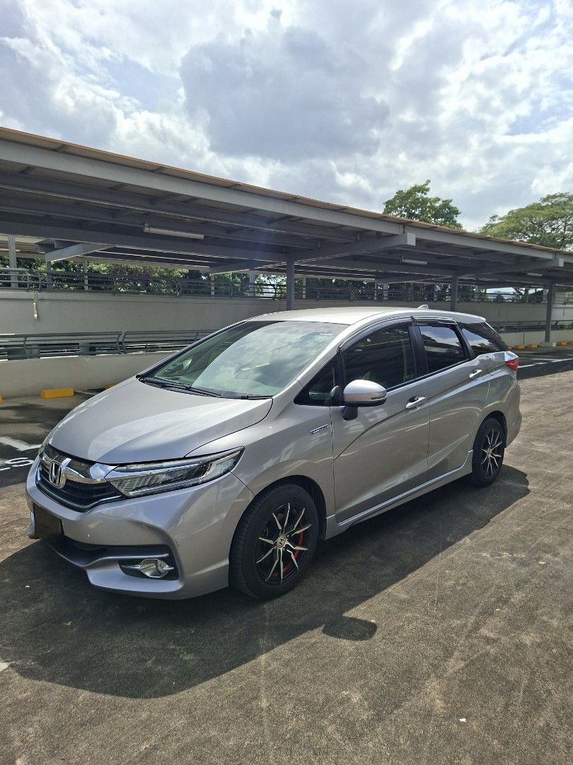 Honda Shuttle Hybrid passenger station wagon Auto (Category: Used Cars) located in Singapore. Submitted by serenetong (Listing ID 1428276487, Image 1). Description: .