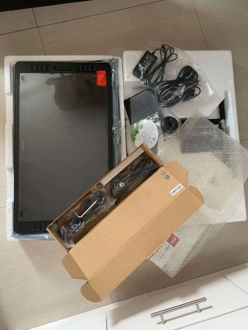 Huion KAMVAS Pro 20 2019 Drawing Tablet (Category: Others) located in Quezon City. Submitted by _gadgetmac17 (Listing ID 1428266743, Image 2). Description: Level up your digital art and design workflow with the Huion Kamvas Pro 20 (2019) — now available for sale. Enjoy a professional drawing experience on its 19.5-inch IPS Full HD display, delivering vibrant colors with 120% sRGB for accurate and stunning visuals. With 8192 levels of pen pressure