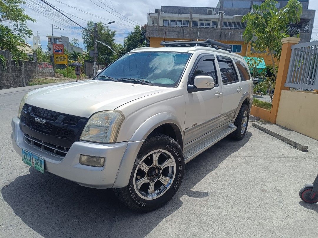 Isuzu Alterra (Category: Used Cars) located in Tarlac. Submitted by ibrahimharb81 (Listing ID 1428307727, Image 1). Description: Isuzu altera 2005 model diesel engine all intake. Very low odo 116868. Power steering/window/ mirror. Automatic transmission no delays. 18 rims all train tires. Dual aircon ice cold. engine/ transmission/ body all in very good condition. Orginal or cr with open deed of sale. Price 275k.fix price Note looking for pick up