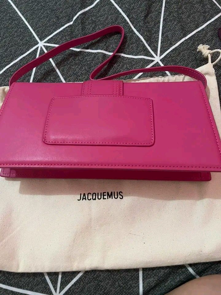 Jacquemus Le Bambino Long Bag (Category: Luxury Bags & Wallets) located in Manila. Submitted by ms.crybabe (Listing ID 1428263817, Image 2). Description: Pre-loved but well-loved 👜✨ Hindi man galing sa box, pero classy at presentable pa rin 💁‍♀️ Sale 1,500‼️‼️.