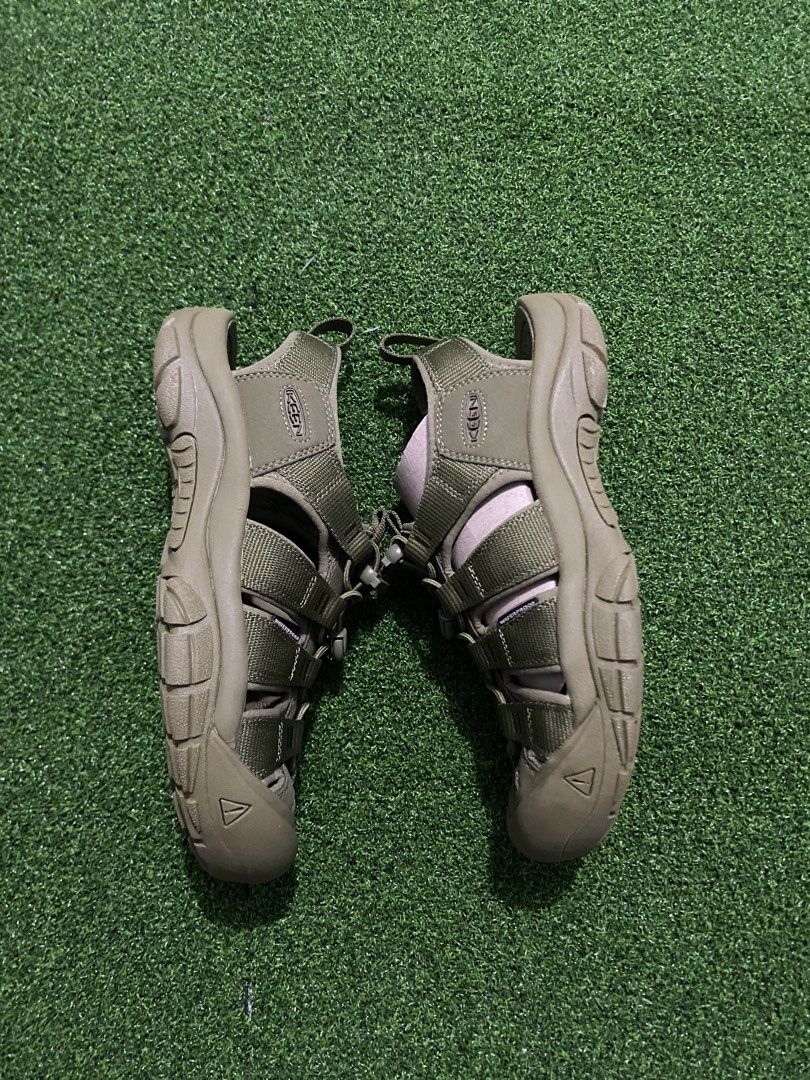 Keen Newport H2 Sandals (Category: Slippers & Slides) located in Manila. Submitted by ____dkvn (Listing ID 1428386675, Image 3). Description: FOR SALE! FOR SALE! FOR SALE! Keen Newport H2 Sandals Monochrome Olive Drab Size 9us With Box ₱4,750 Malate Manila.