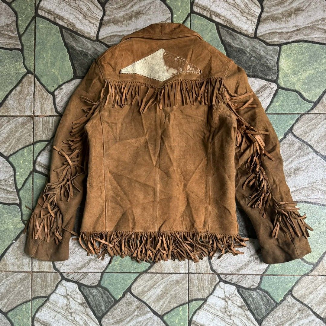 Levi's 1950s Authentic Western Wear Suede Jacket (Category: Coats, Jackets and Outerwear) located in Taguig. Submitted by thriftnilhan (Listing ID 1428388801, Image 2). Description: FOR SALE VINTAGE 1950's LEVIS SHORTHORN WESTERN SUEDE FRINGE JACKET ISSUE SIGN of VINTAGE 16.5x18.5 SLEEVE LENGTH 20.