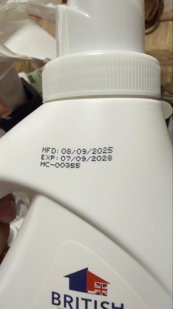 Liquid Detergent 2 liters (Category: Detergents) located in Paranaque City. Submitted by nm_essentials (Listing ID 1428335693, Image 3). Description: TIPID LAUNDRY DEAL – LIMITED STOCK! 🧺 Tired of expensive detergent but still want super clean and fresh clothes? Try British Home Care Laundry Liquid Detergent (2L) — powerful cleaning at a very affordable price! ✨ Why families love it: 🧼 Kills 99.9% bacteria for cleaner clothes 👕 Protects colors