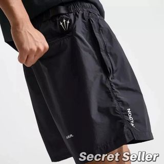 由 secret_seller____ (刊登 ID 1428298779，圖片 1) 提交，位於 的 (類別：)，說明：。
