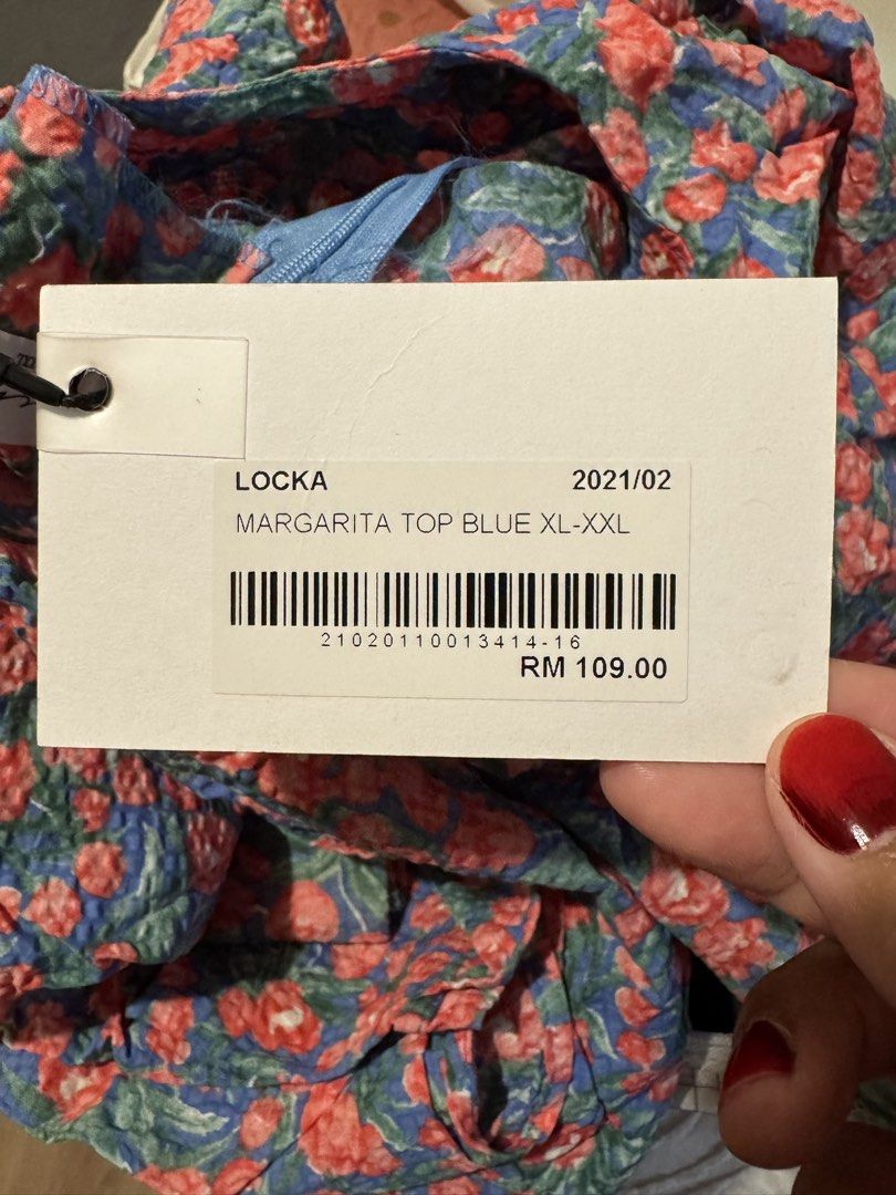 LOCKA (Category: Sets or Coordinates) located in Singapore. Submitted by masrinah (Listing ID 1428397413, Image 5). Description: Margarita Top and Skirt Set Brand New Top size XL/XXL Skirt sizec XL.