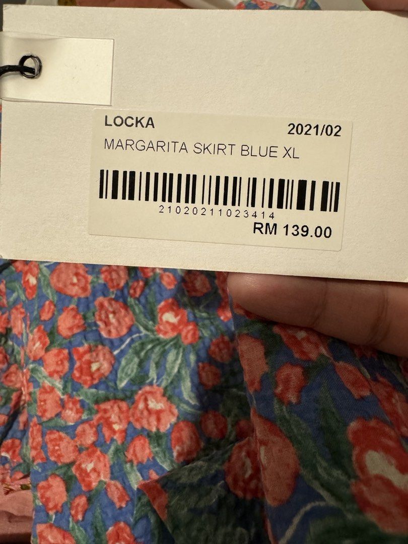 LOCKA (Category: Sets or Coordinates) located in Singapore. Submitted by masrinah (Listing ID 1428397413, Image 6). Description: Margarita Top and Skirt Set Brand New Top size XL/XXL Skirt sizec XL.