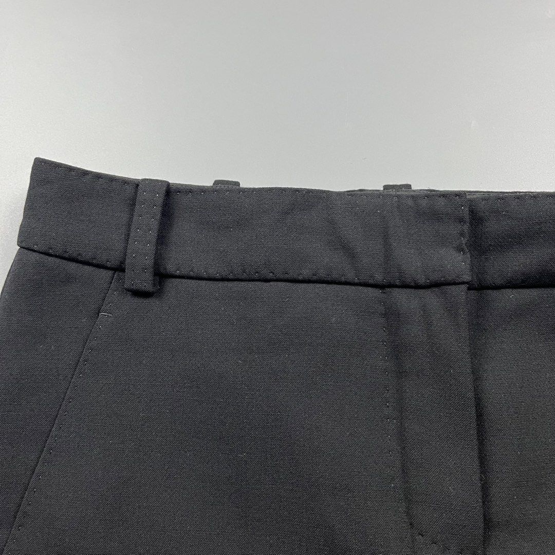 Louis Vuitton - Marc Jacobs Laine Wool - Pants (Category: Jeans) located in Subic. Submitted by splx.stff (Listing ID 1428336105, Image 3). Description: No Flaw Excellent Condition All details are posted - Waistline: 15 Length: 39 Leg opening: 9 - Feel free to offer Ask before you buy No return No Refund.