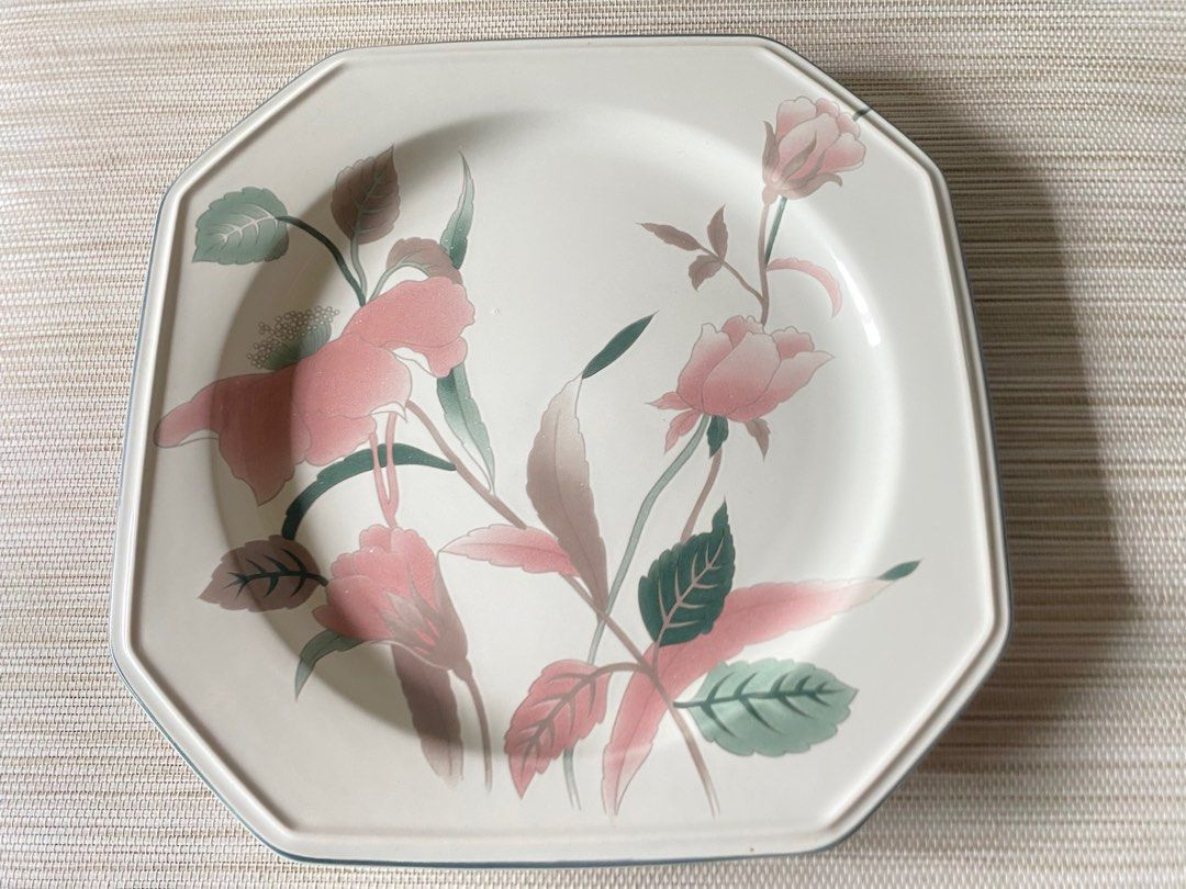 Mikasa Continental Silk Flowers Dish Plate (Category: Dinnerware & Cutlery) located in Davao. Submitted by shauitoys2019 (Listing ID 1428372537, Image 1). Description: Mikasa from Japan.