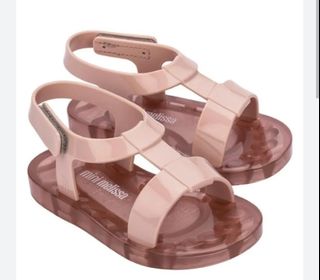 (Category: ) located in . Submitted by clothesinthebag (Listing ID 1428410686, Image 1). Description: .