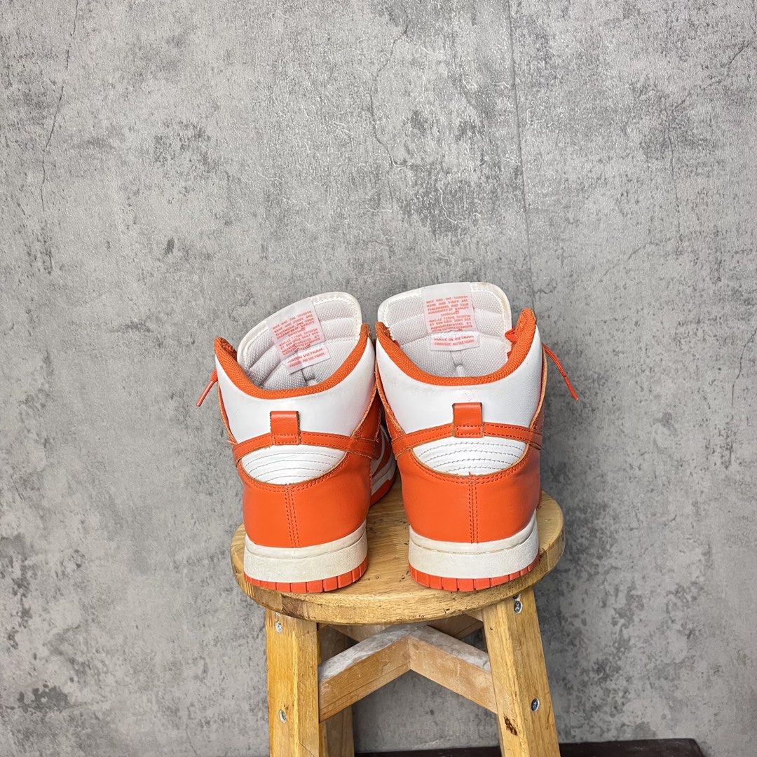 Nike Dunk High Syracuse (Category: Sneakers) located in Rodriguez. Submitted by jesssssy23 (Listing ID 1428301496, Image 2). Description: Us7.5 can fit to Us8 mens Good Condition Please see pics for details and tags .