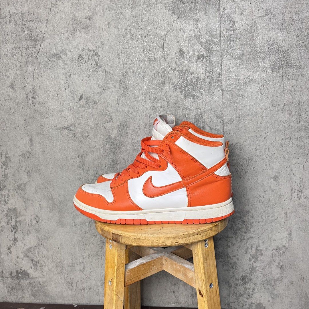 Nike Dunk High Syracuse (Category: Sneakers) located in Rodriguez. Submitted by jesssssy23 (Listing ID 1428301496, Image 1). Description: Us7.5 can fit to Us8 mens Good Condition Please see pics for details and tags .