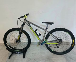 (Category: ) located in . Submitted by cycledome (Listing ID 1428338126, Image 1). Description: .