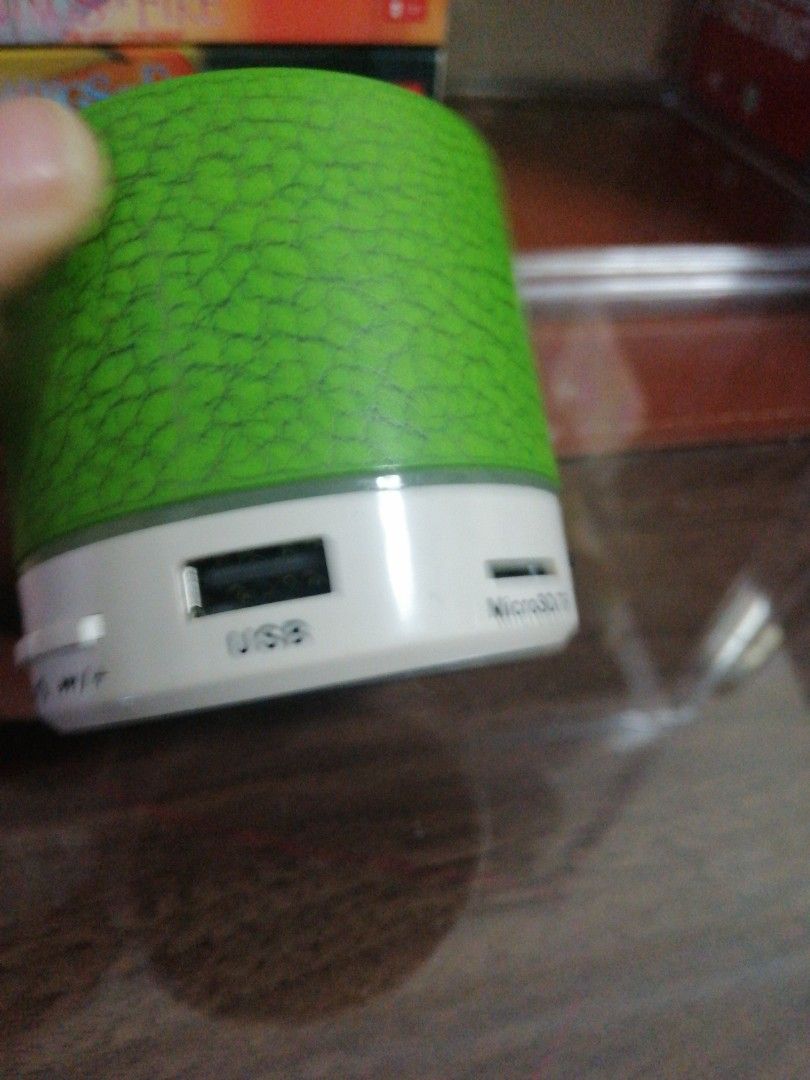 Portable Bluetooth Speaker - Green408821860485703681