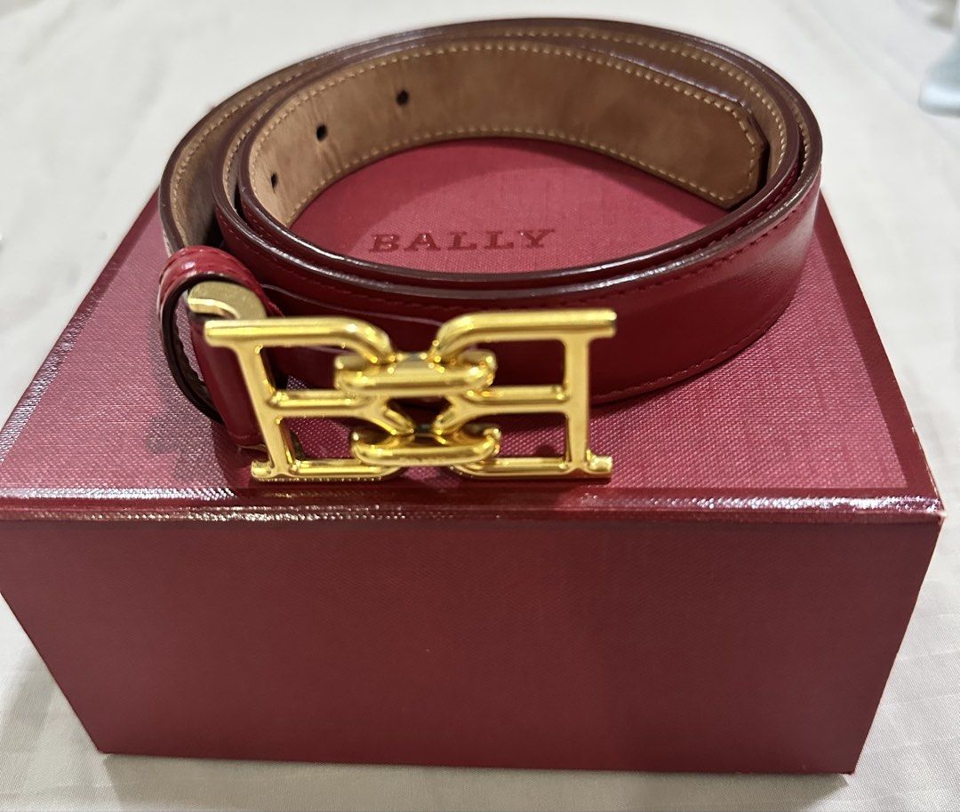 Bally B Chain 25 Belt (Category: Luxury Accessories) located in Quezon City. Submitted by sheisdecluttering_now (Listing ID 1428264154, Image 1). Description: Lipstick 18 Bovine Embossed Cowhide Size 85 .