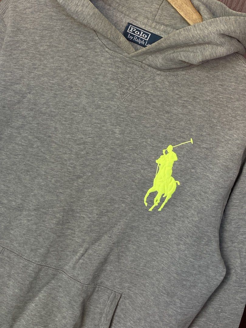 Ralph Lauren Polo Hoodie (Category: Hoodies) located in Bacolod City. Submitted by PSGTHRIFTIES (Listing ID 1428313507, Image 2). Description: Excellent to almost new condition Need wash Size Medium Dimensions:21x25.5 DM📩📩.