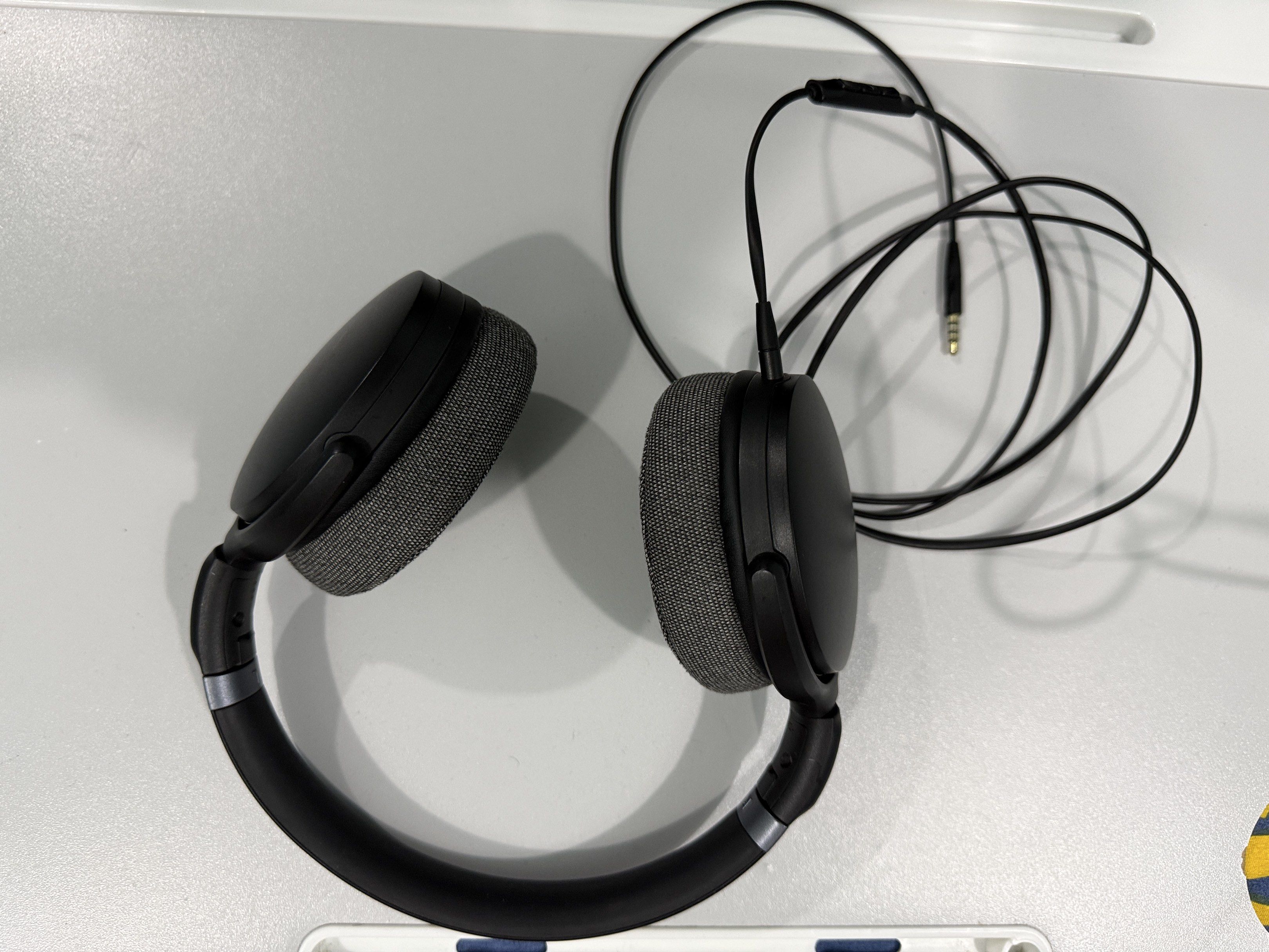 Sennheiser Headphone with Microphone423162452200673283