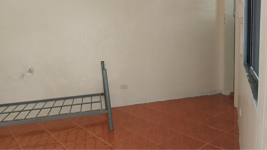Studio Type Apartments in Kapitolyo (Category: Apartments & Condos) located in Pasig City. Submitted by l_igi (Listing ID 1428269482, Image 3). Description: Three (3) Vacant Studio Type Units available within a gated community in Kapitolyo, Pasig City - good for 1 person - no pets allowed - cooking is allowed but only induction cooker and electric stove - laundry services are available inside the compound - no parking available Landmarks: less th