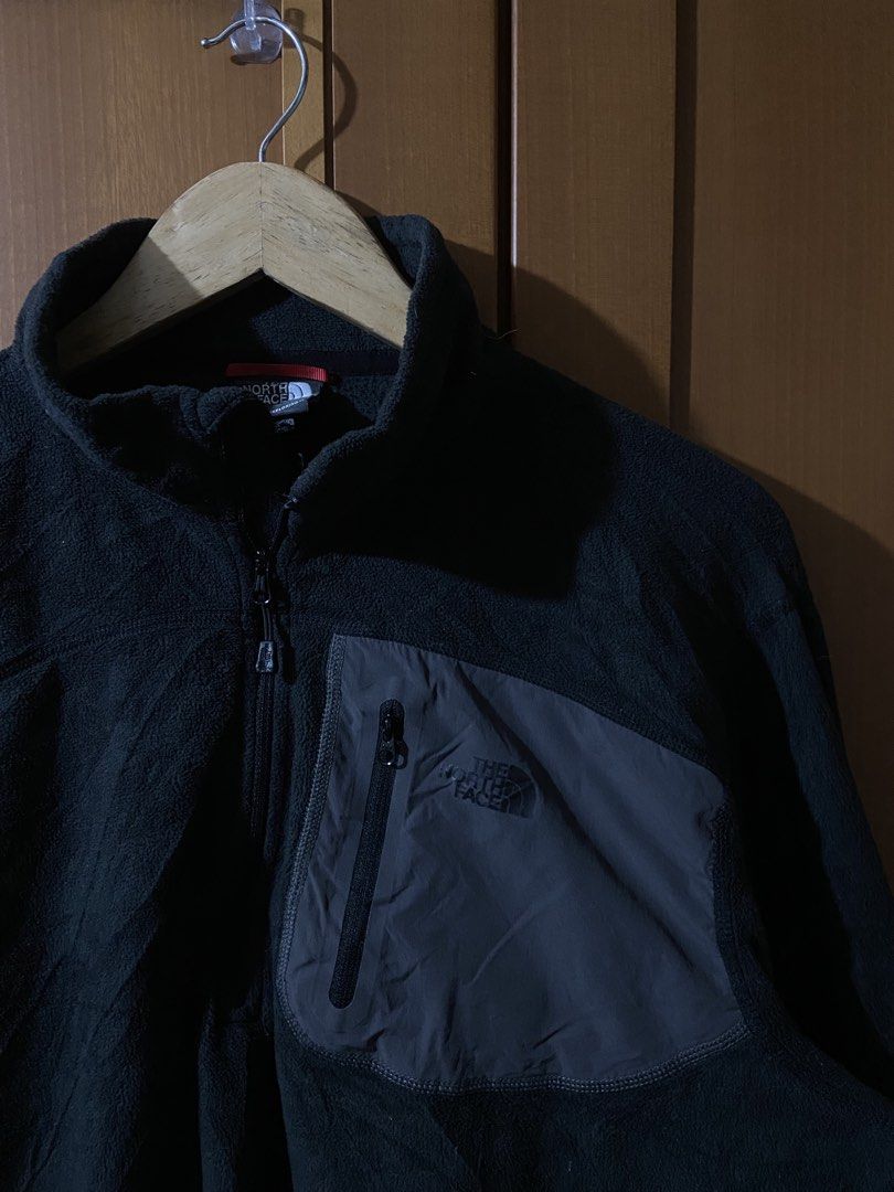 The North Face Polartec Fleece Jacket - Large (Category: Coats, Jackets and Outerwear) located in Manila. Submitted by goldenturtle.bfdfc0 (Listing ID 1428272588, Image 3). Description: Size and Dimensions inside the picture.