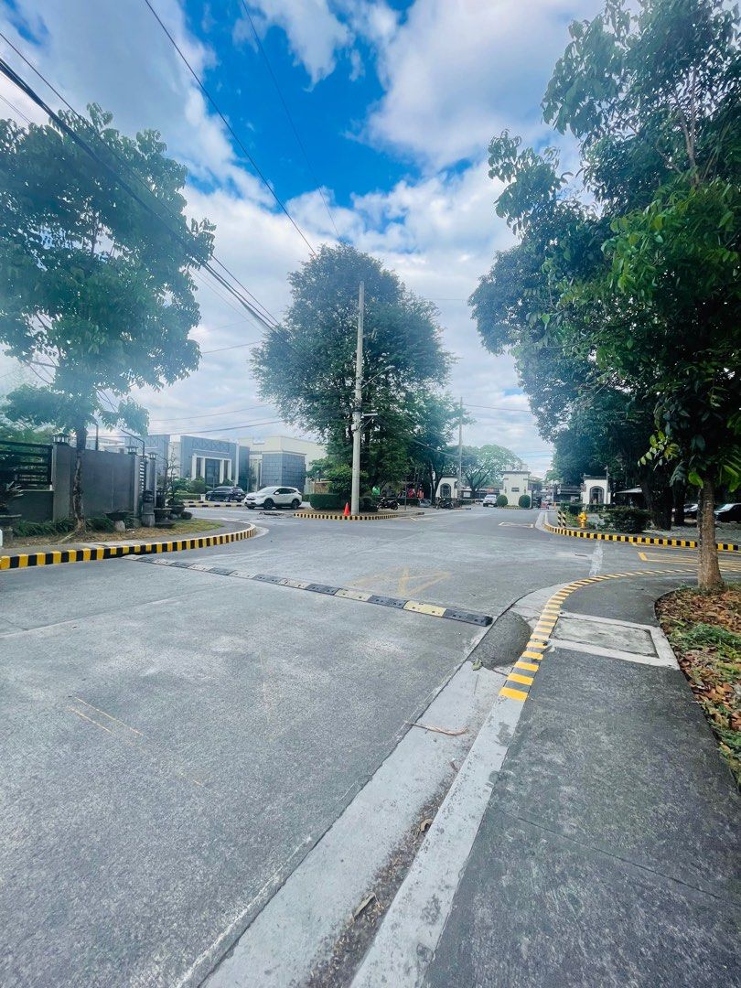 Trevi Executive Village Marikina (Category: Lot) located in Marikina City. Submitted by genjimenez (Listing ID 1428386357, Image 2). Description: Lot For Sale Trevi Executive Village Walking distance from the gate 150 sqm 55k/ sqm slightly negotiable Clean Title .
