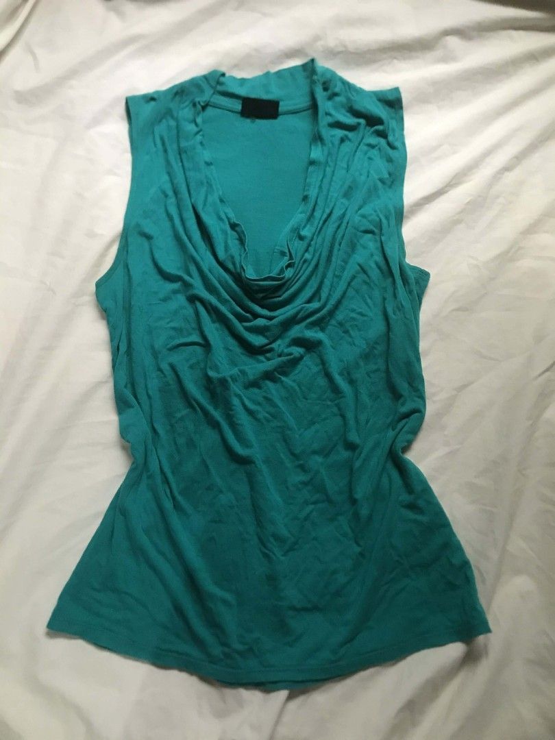 Turquoise Cowl Neck Sleeveless Top (Category: Sleeveless) located in Manila. Submitted by _sofetch (Listing ID 1425091659, Image 2). Description: medium up full length stretchy comfy material.