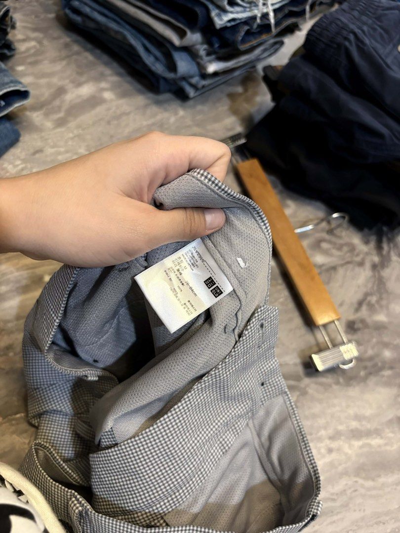 Uniqlo Checkered Shorts (Category: Shorts) located in Mati. Submitted by vawixx2849032 (Listing ID 1428357447, Image 3). Description: .