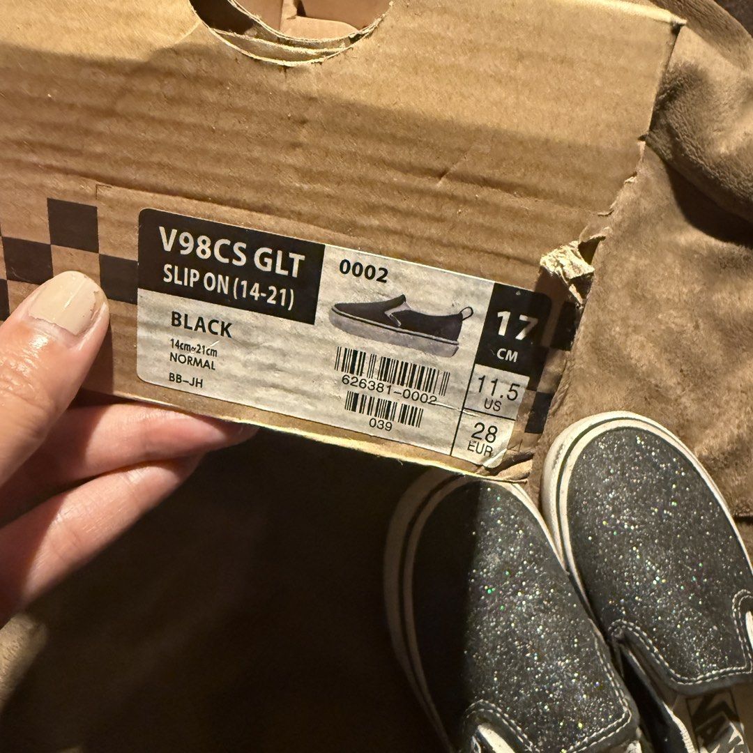 Vans V98CS GLT Slip-On Black Glitter (Category: Sneakers) located in Tagaytay City. Submitted by khalil091726 (Listing ID 1428391889, Image 2). Description: .