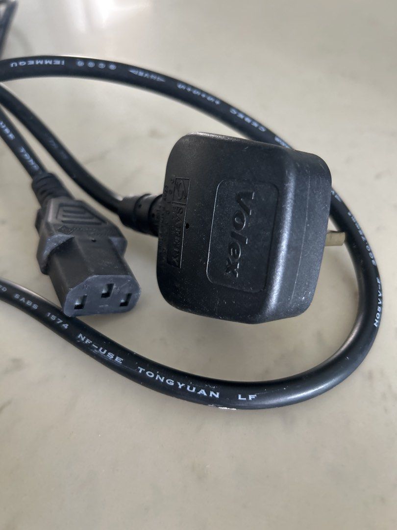 VGA Cable and Power Cable441436893904250882